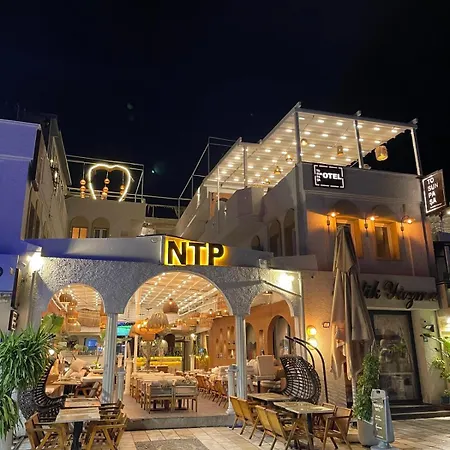 Tosunpasa Hookah Lounge Kafe Restroran Ve Turizm Otelcilik 住宿加早餐酒店 博德鲁姆