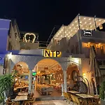 Tosunpasa Hookah Lounge Kafe Restroran Ve Turizm Otelcilik Alojamento de Acomodação e Pequeno-almoço *