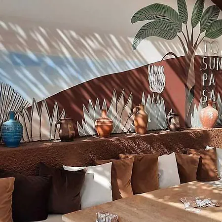 Alojamento de Acomodação e Pequeno-almoço Tosunpasa Hookah Lounge Kafe Restroran Ve Turizm Otelcilik