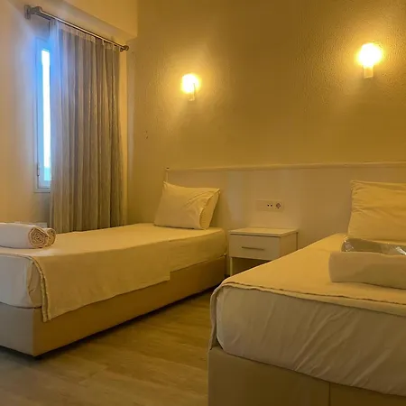 Tosunpasa Hookah Lounge Kafe Restroran Ve Turizm Otelcilik בודרום