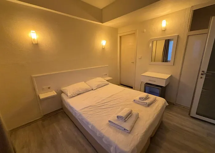 Tosunpasa Hookah Lounge Kafe Restroran Ve Turizm Otelcilik 住宿加早餐酒店 *