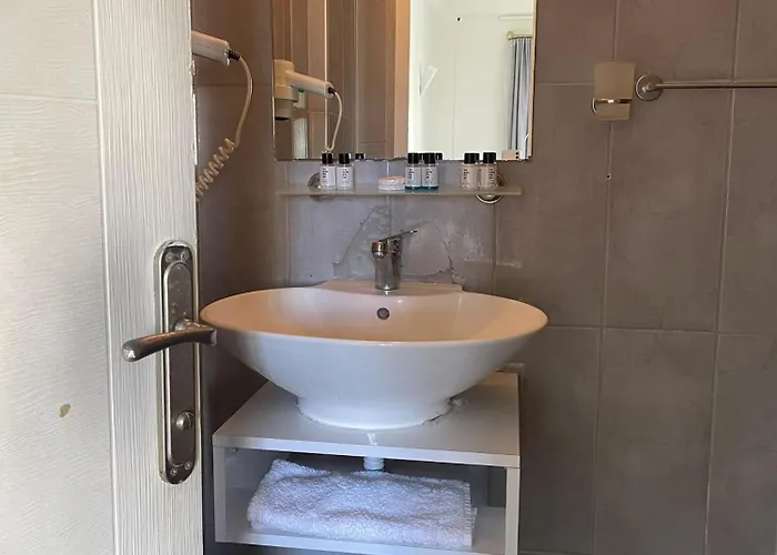 Tosunpasa Hookah Lounge Kafe Restroran Ve Turizm Otelcilik * 博德鲁姆