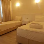 B&B Tosunpasa Hookah Lounge Kafe Restroran Ve Turizm Otelcilik